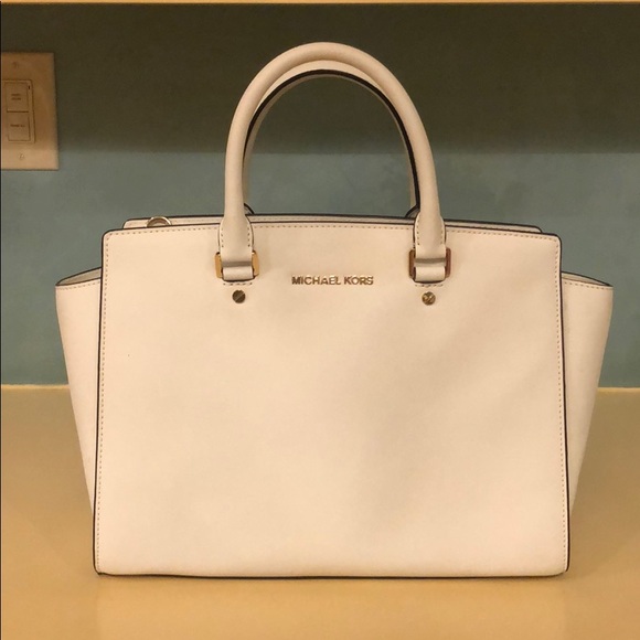 Michael Kors Handbags - Michael kors handbag